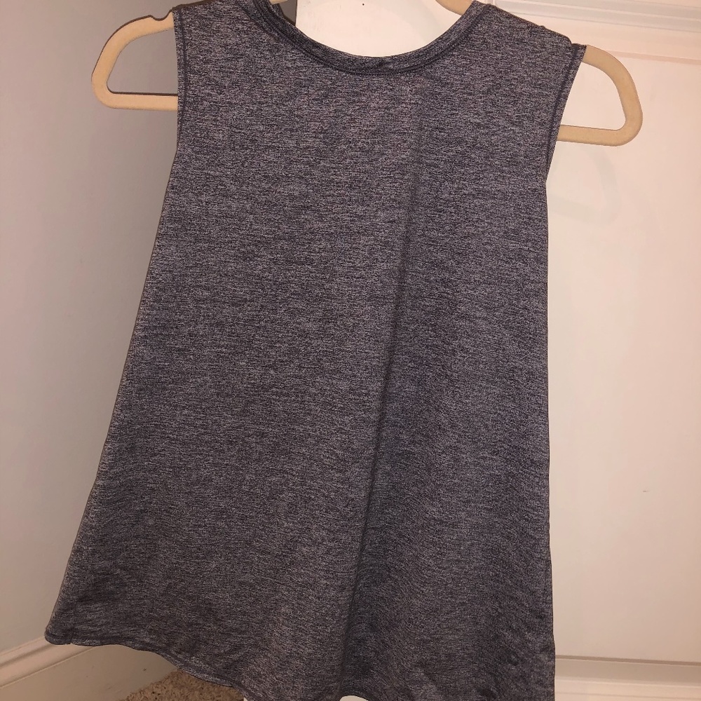 Athleta gray top